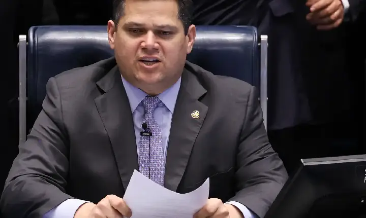 Governo pede a Alcolumbre que instale comissão sobre MP das Blusinhas