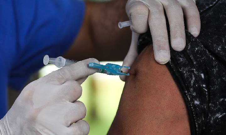 Gripe: Anvisa aprova nova vacina com 73% de eficácia 
