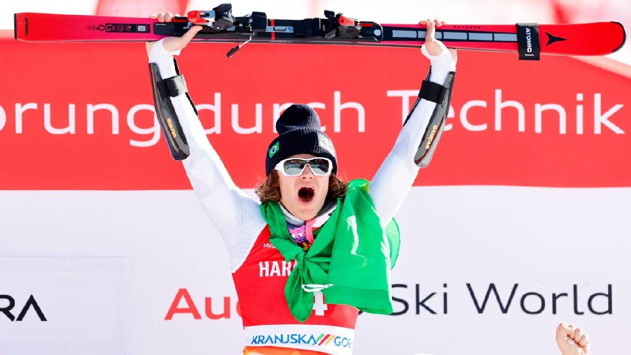 Lucas Pinheiro faz história e conquista ouro para o Brasil na Copa do Mundo de Esqui Alpino