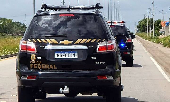 PF apreende mais de uma tonelada de maconha em rodovia paulista