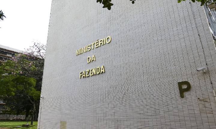 Reforma tributária: governo regulamenta cobrança da CBS e do IBS