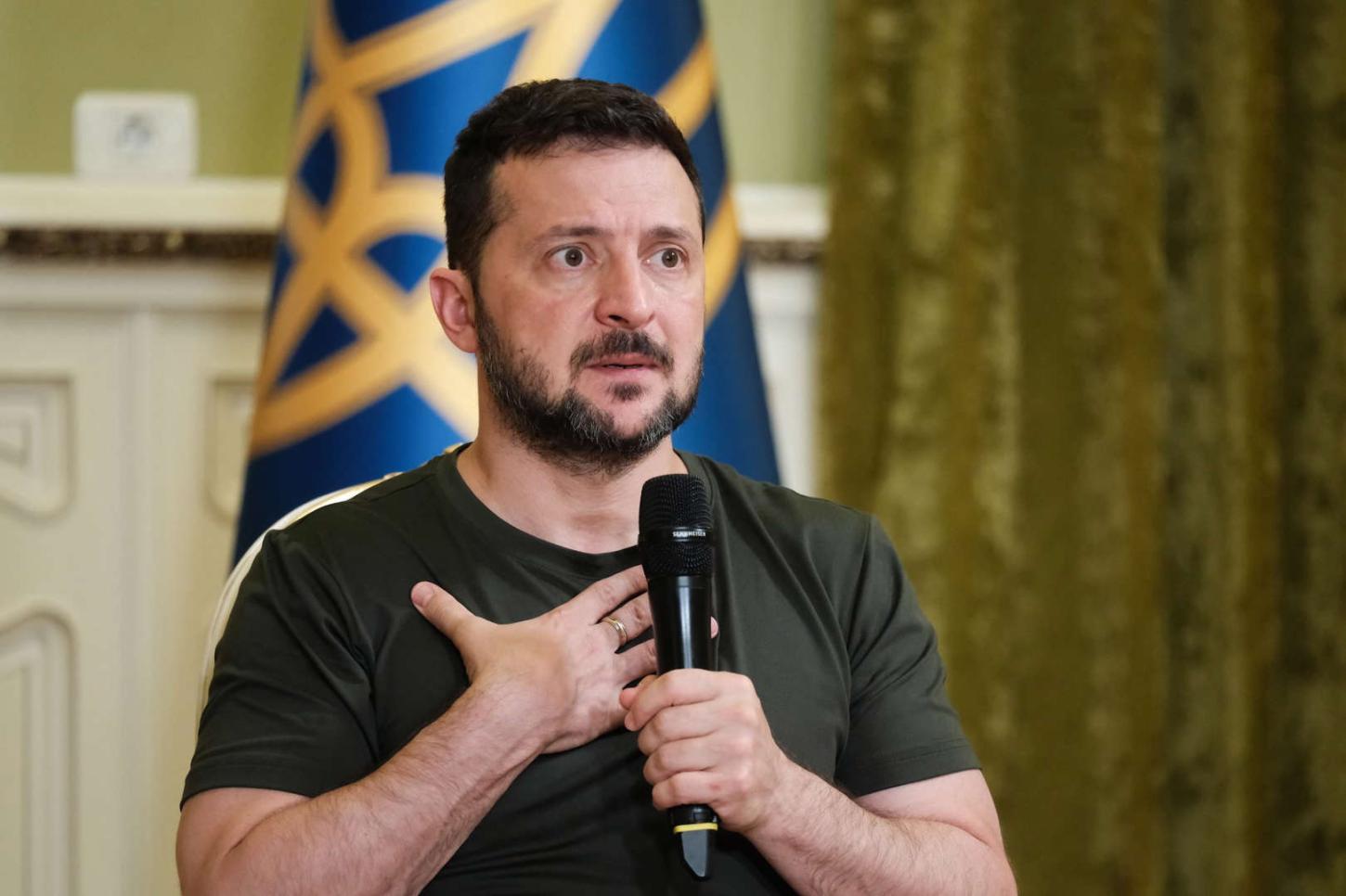 Zelensky sugere possibilidade de cessar-fogo com concessão territorial à Rússia
