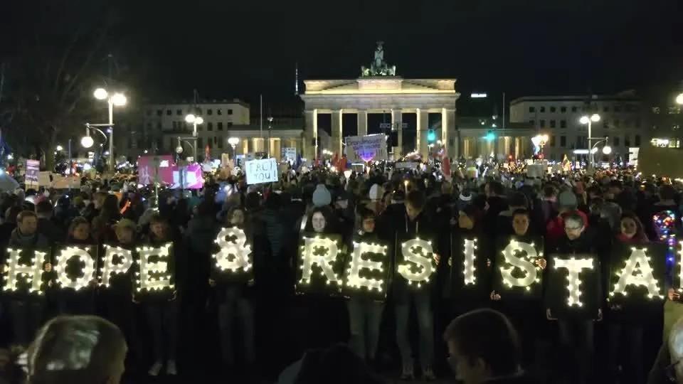 1,4 milhão de pessoas nas ruas de Berlin neste sábado 25/01