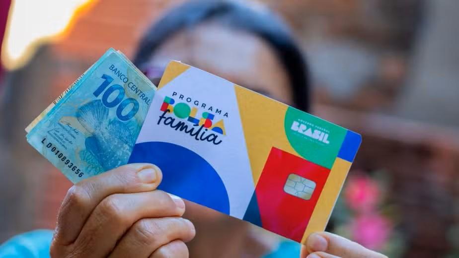 Bolsa Família de fevereiro começa a ser pago nesta segunda; veja calendário