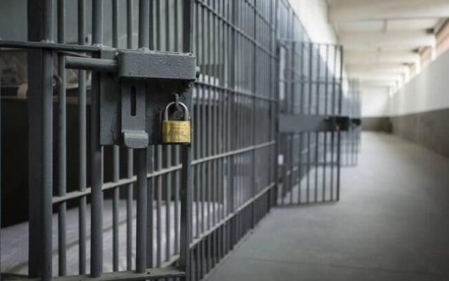 ANISTIA: Até 350 mil criminosos encarcerados ou aguardando julgamento poderão se beneficiar caso o PL 2858/2022 seja aprovada