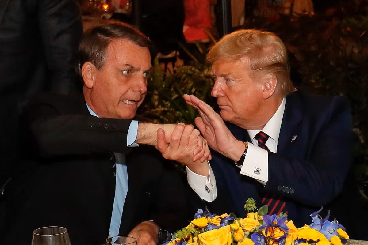 Trump chantageia, Bolsonaro obedece, e tentam jogar o Brasil no lixo