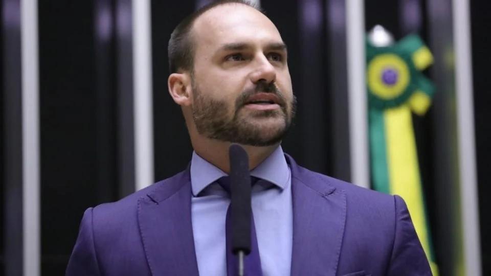 Motta libera cassação de Eduardo Bolsonaro e envia pedidos ao Conselho de Ética