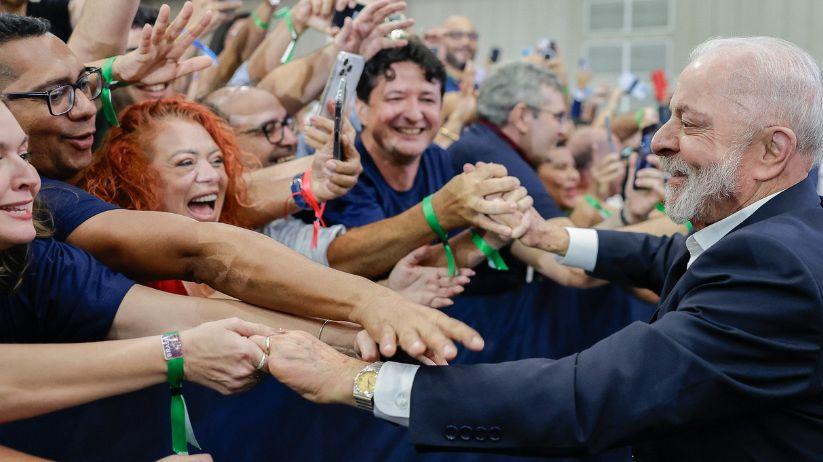 Efeito Lula: Desemprego segue em queda e 2025 tem menor taxa da série histórica