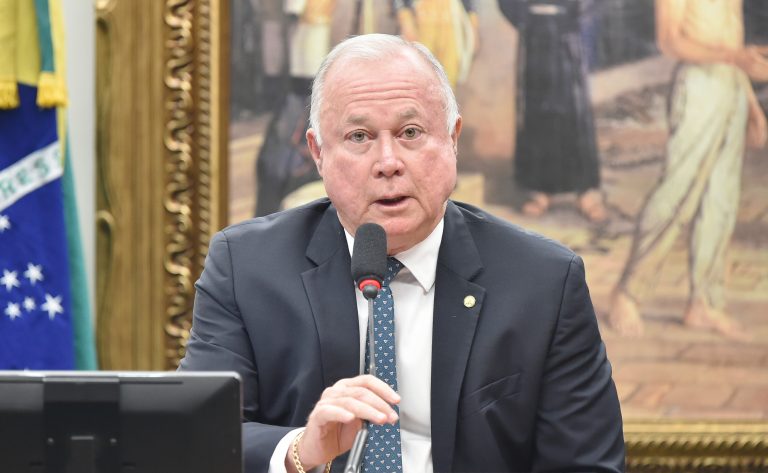 Paulo Azi é designado relator, na CCJ, da proposta que prevê fim da escala 6x1